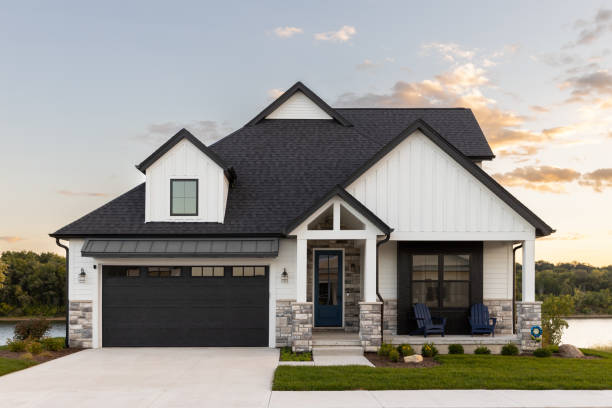 Best Emergency Roof Repair  in Cloverdale, CA